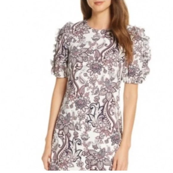 Eliza j - Picture 2 of 4